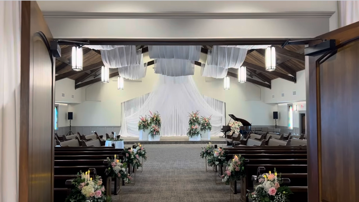 wedding ceremony flowers